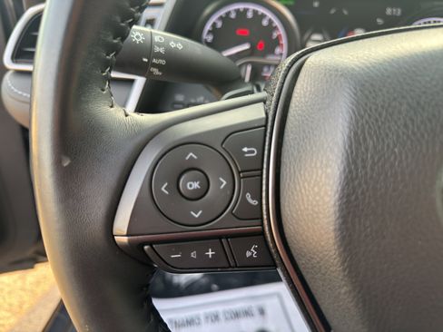 Used 2023 Toyota Camry SE image 17