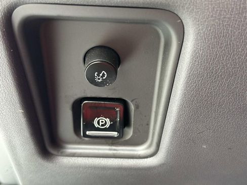 Used 2024 Chevrolet Corvette Stingray w/ Z51 Performance Package image 43