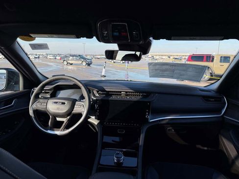 New 2026 Jeep Grand Cherokee Altitude image 26