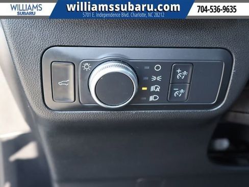 Used 2022 Ford Escape SE w/ SE Sport Appearance Package FWD image 20
