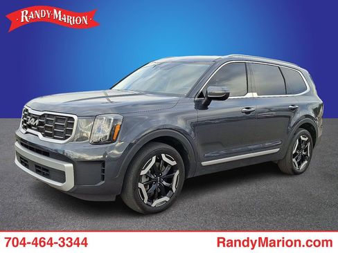 Used 2024 Kia Telluride S FWD image 1