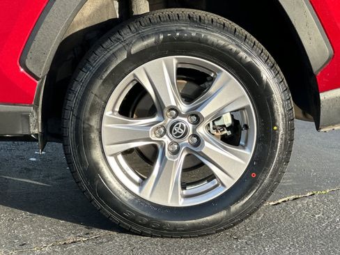 Certified 2025 Toyota RAV4 XLE image 31