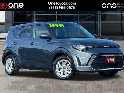 Used 2023 Kia Soul LX w/ Option Group 015