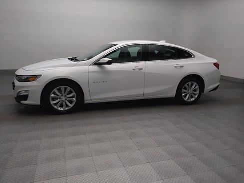 Used 2025 Chevrolet Malibu LT image 2