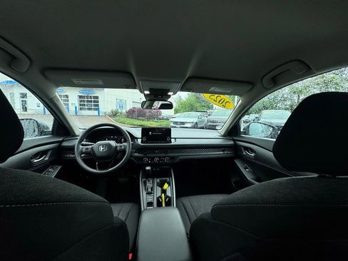 Used 2025 Honda Accord LX image 10