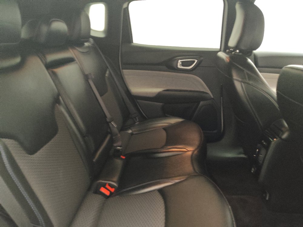 Used 2023 Jeep Compass Latitude AWD/4WD image 19