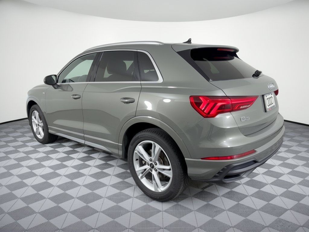 Used 2024 Audi Q3 2.0T Premium AWD/4WD image 3