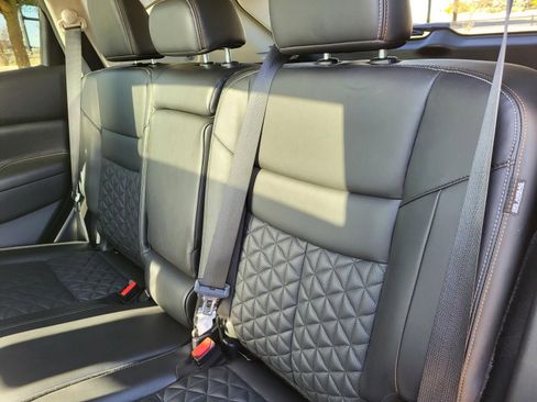 Certified 2023 Nissan Murano Platinum w/ Cargo Package image 21