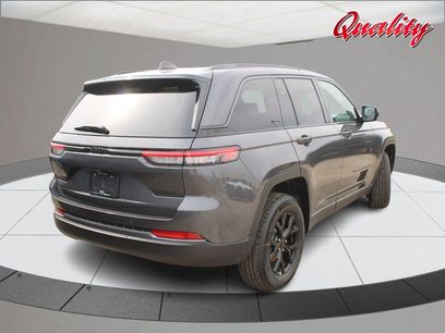 New 2026 Jeep Grand Cherokee Altitude