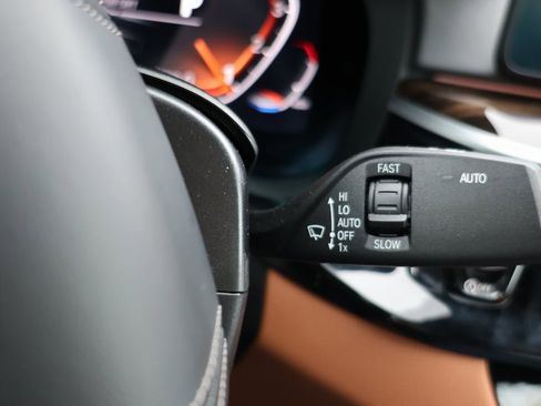 Used 2023 BMW 530i xDrive image 25