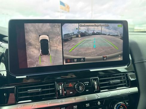 New 2026 Nissan Pathfinder SL image 29