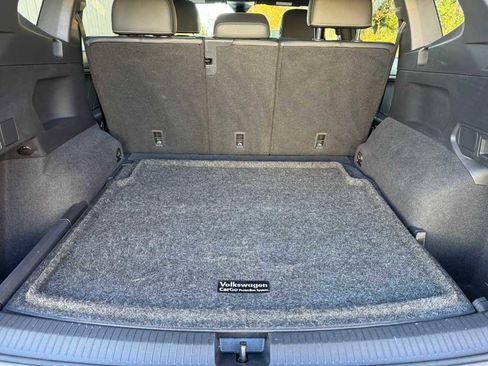 Used 2023 Volkswagen Tiguan SE R-Line image 7