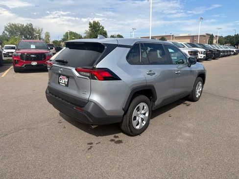 Used 2025 Toyota RAV4 LE AWD/4WD image 9