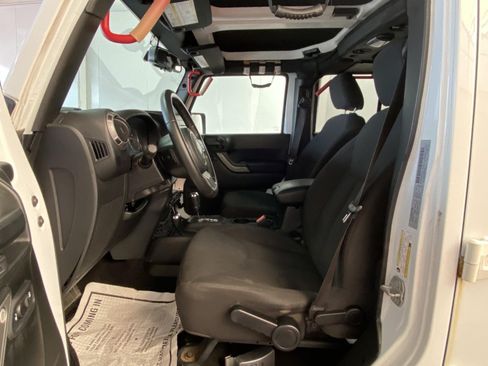 Used 2018 Jeep Wrangler Unlimited Sport S AWD/4WD image 20