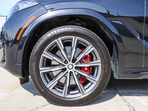Used 2025 BMW X6 xDrive40i AWD/4WD image 12