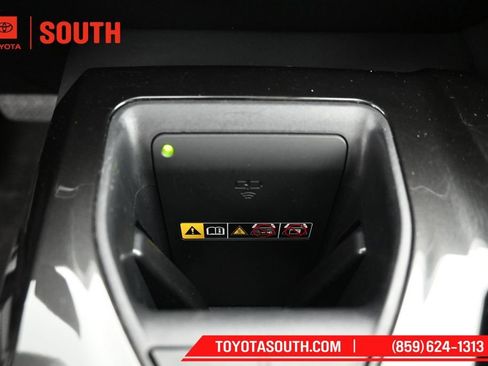 Used 2024 Toyota Crown AWD/4WD image 22
