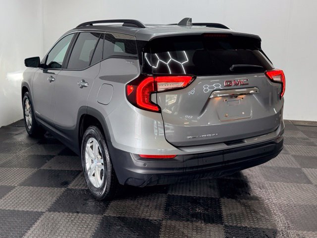 Used 2023 GMC Terrain SLE w/ Driver Convenience Package FWD image 6
