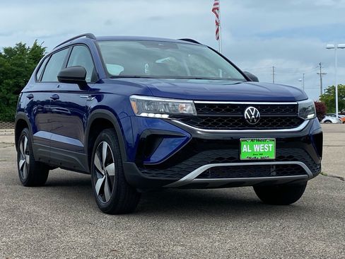Used 2024 Volkswagen Taos S AWD/4WD image 2