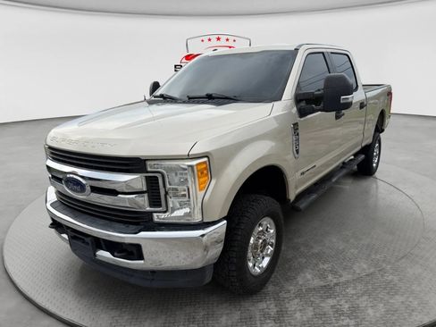 Used 2017 Ford F250 XLT AWD/4WD image 1