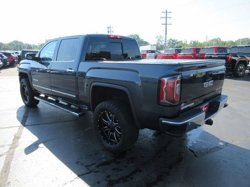 Used 2018 GMC Sierra 1500 SLT AWD/4WD image 9