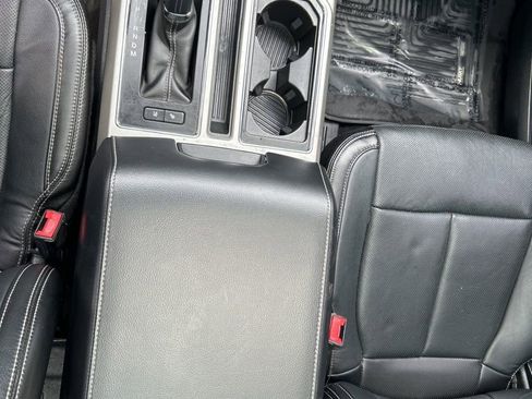 Used 2018 Ford F150 Lariat w/ Equipment Group 502A Luxury AWD/4WD image 7