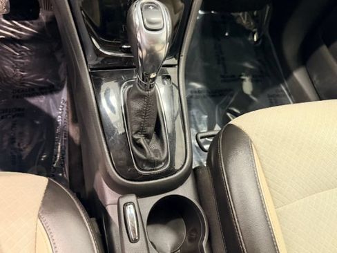 Used 2019 Buick Encore Preferred AWD/4WD image 18