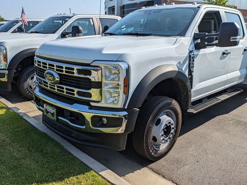 New 2025 Ford F450 XL w/ XL Chrome Package image 8