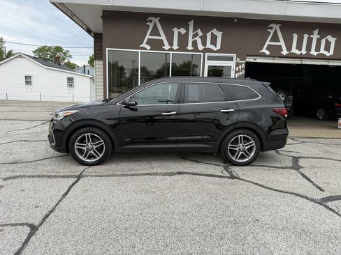 Used 2017 Hyundai Santa Fe AWD image 7