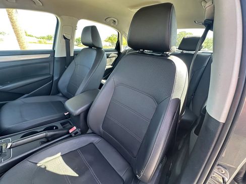 Used 2014 Volkswagen Passat 1.8T Wolfsburg Edition image 27