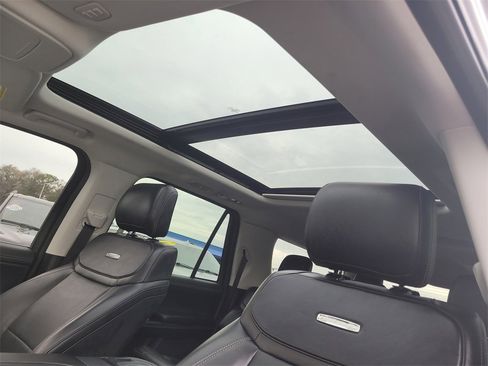 Used 2025 Ford Expedition Max Platinum image 23