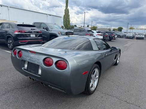 Used 2003 Chevrolet Corvette Coupe w/ Preferred Equipment Group RWD image 3