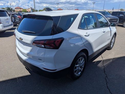 Used 2022 Chevrolet Equinox LS AWD/4WD image 5
