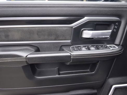 Used 2020 RAM 2500 Laramie w/ Night Edition image 30