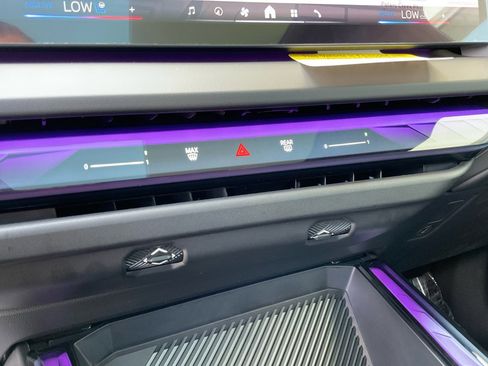 Used 2026 BMW X3 xDrive30 w/ Premium Package image 18