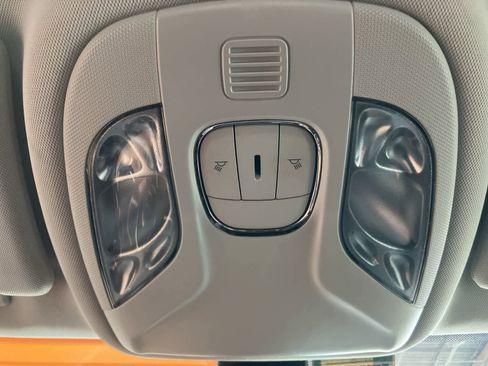 Used 2020 Jeep Compass Limited image 22