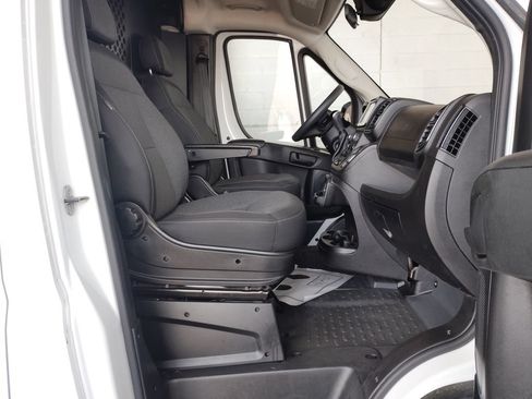 Used 2025 RAM ProMaster 2500 w/ U-Haul Equipment Group FWD image 12