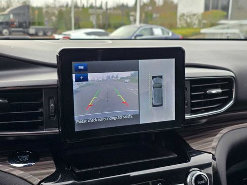 Used 2022 Ford Explorer Limited image 25