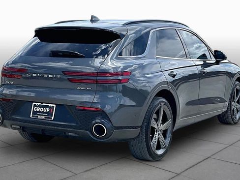 Used 2022 Genesis GV70 3.5T Sport w/ Sport Prestige Package AWD/4WD image 12