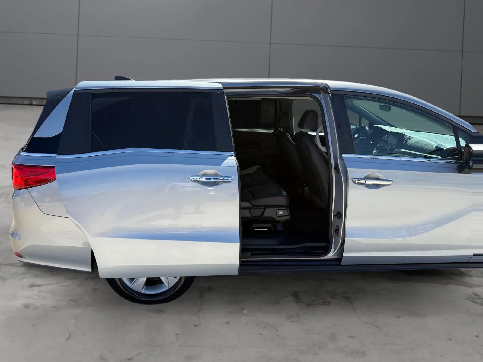 Used 2018 Honda Odyssey EX-L image 21