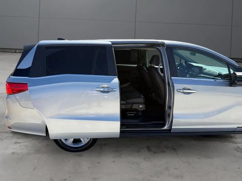 Used 2018 Honda Odyssey EX-L image 21