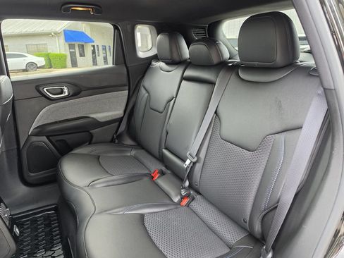 Certified 2025 Jeep Compass Latitude AWD/4WD image 15