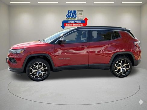Used 2025 Jeep Compass Limited image 11