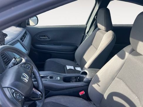 Used 2019 Honda HR-V Sport image 9