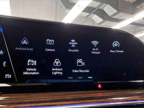 Used 2023 Cadillac Escalade Premium Luxury image 34