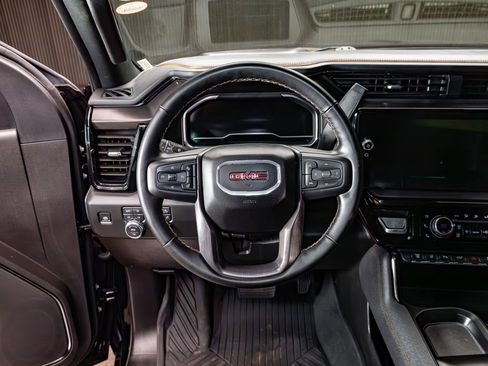 Used 2024 GMC Sierra 2500 AT4 w/ AT4 Premium Plus Package AWD/4WD image 17