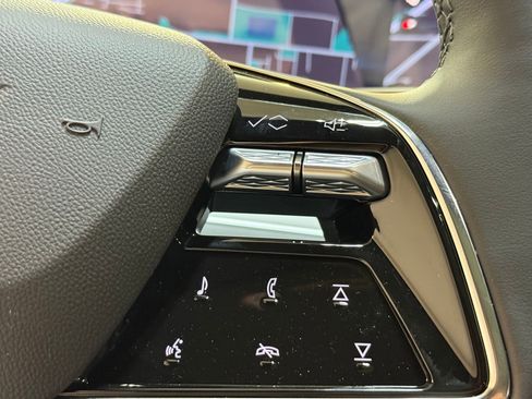 New 2026 Cadillac Lyriq Sport AWD/4WD image 26
