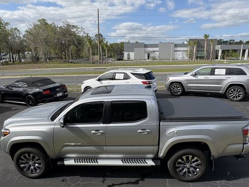 Used 2023 Toyota Tacoma Limited image 6