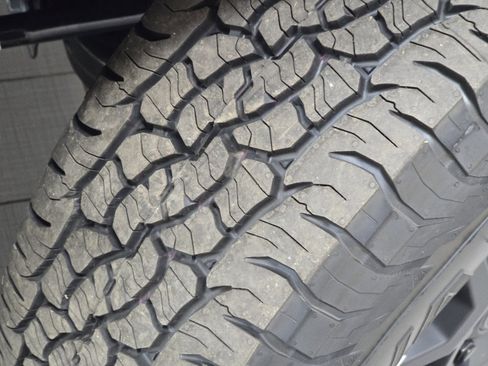 New 2026 Toyota Tacoma TRD Off-Road image 9