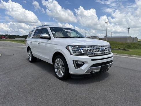 Used 2018 Ford Expedition Platinum AWD/4WD image 3