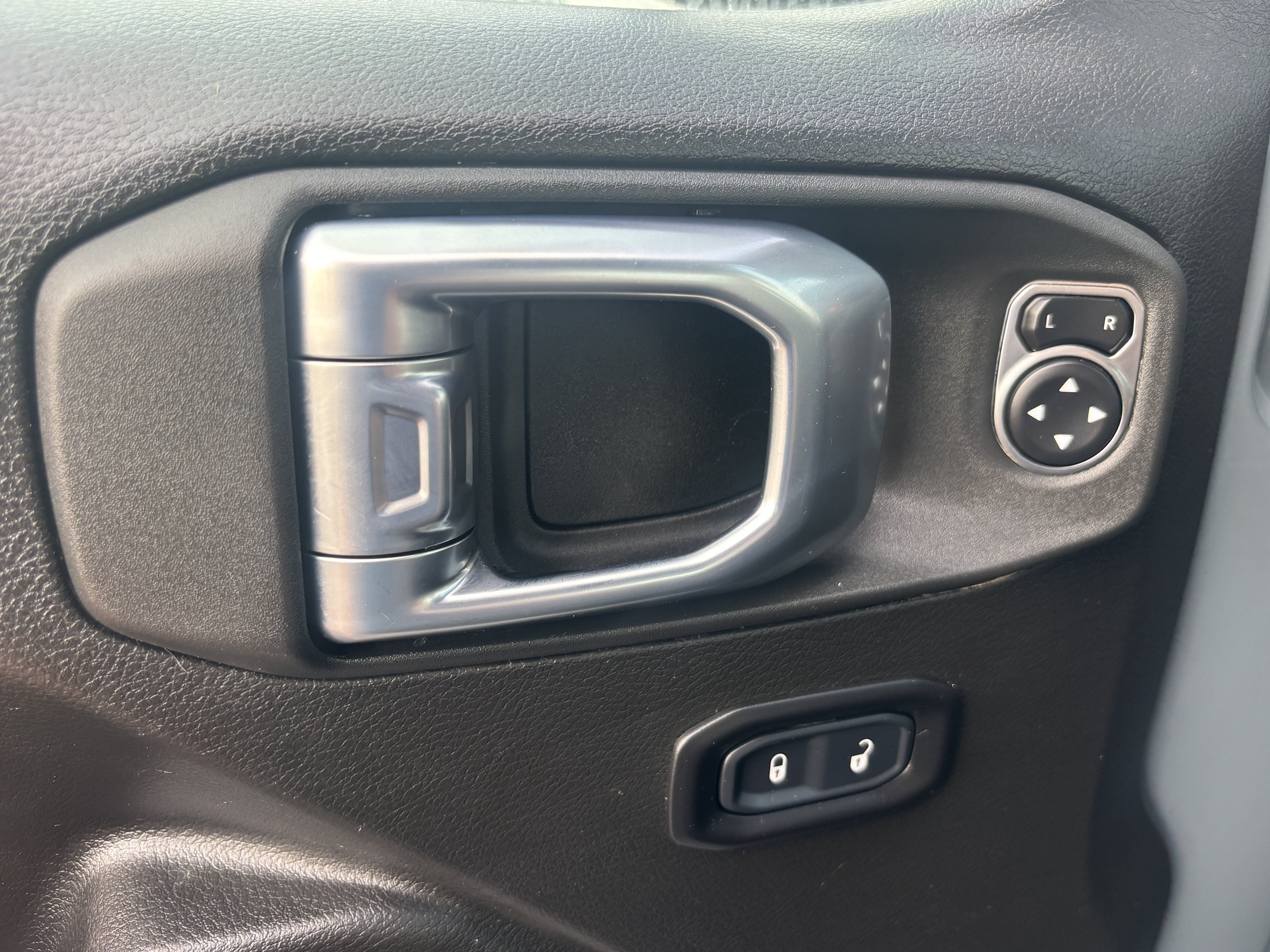 Used 2026 Jeep Gladiator Rubicon AWD/4WD image 20